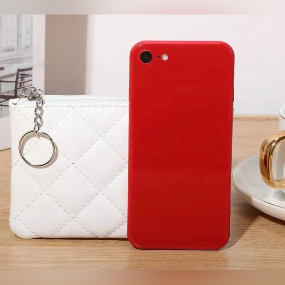 ✨ New ✨ Elegant White Quilted Women's Pouch ✨ - Picture 2 of 3